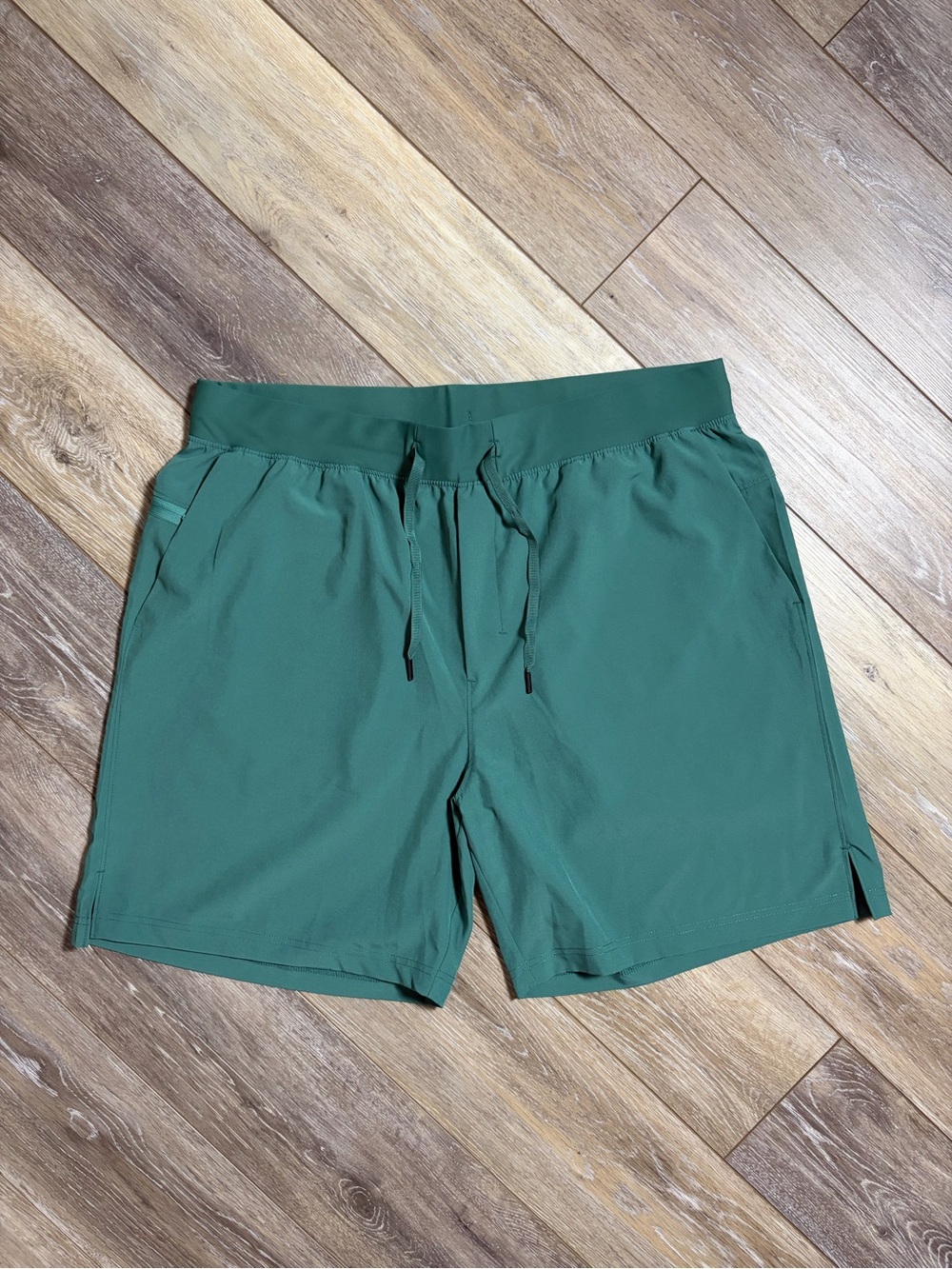 Men's Green Athletic Drawstring Shorts